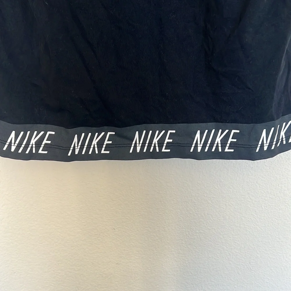 Girls Nike Tee - Picture 5 of 6